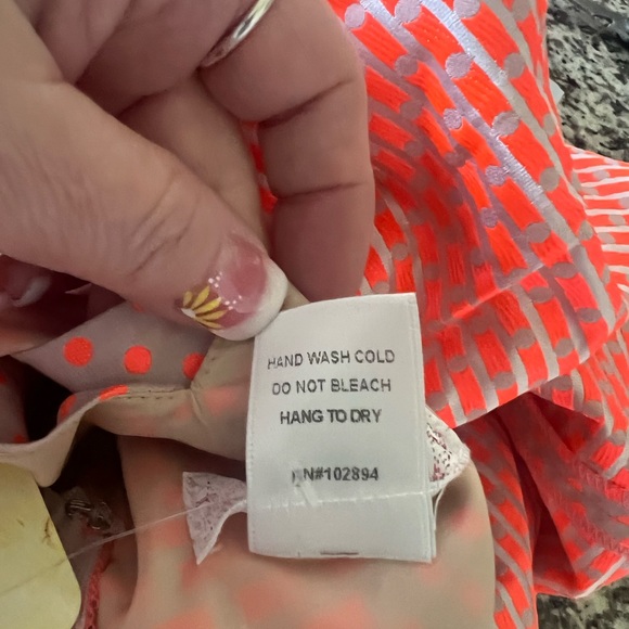 Very flattering great quality such nice material 👗PP is 18 1/2 - Picture 6 of 6